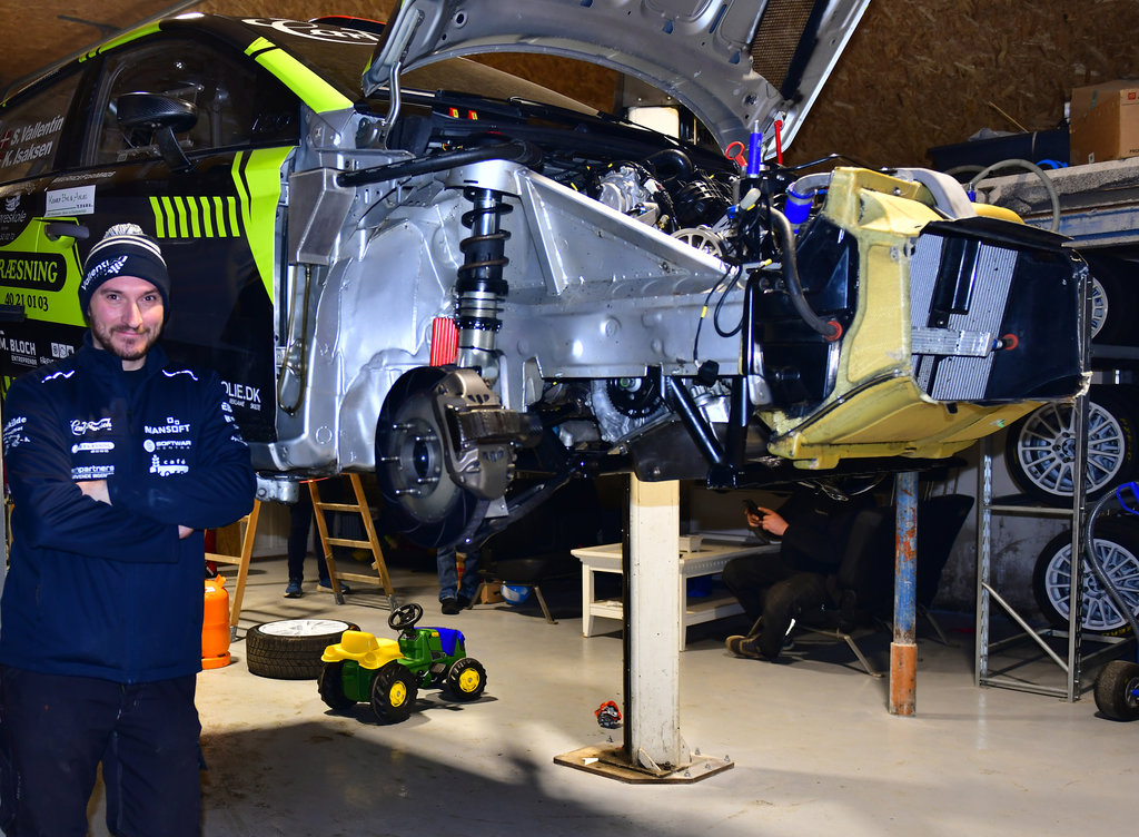 For Simon Vallentin er weekendens rally en opsamling efter årets første runde og et skridt på vejen i opgøret om det danske rallymesterskab 2026.
(Foto: Morten Dam - autoMOTIV/specialpress)
